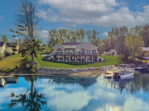 2nd image of 17088 Fawn River Rd