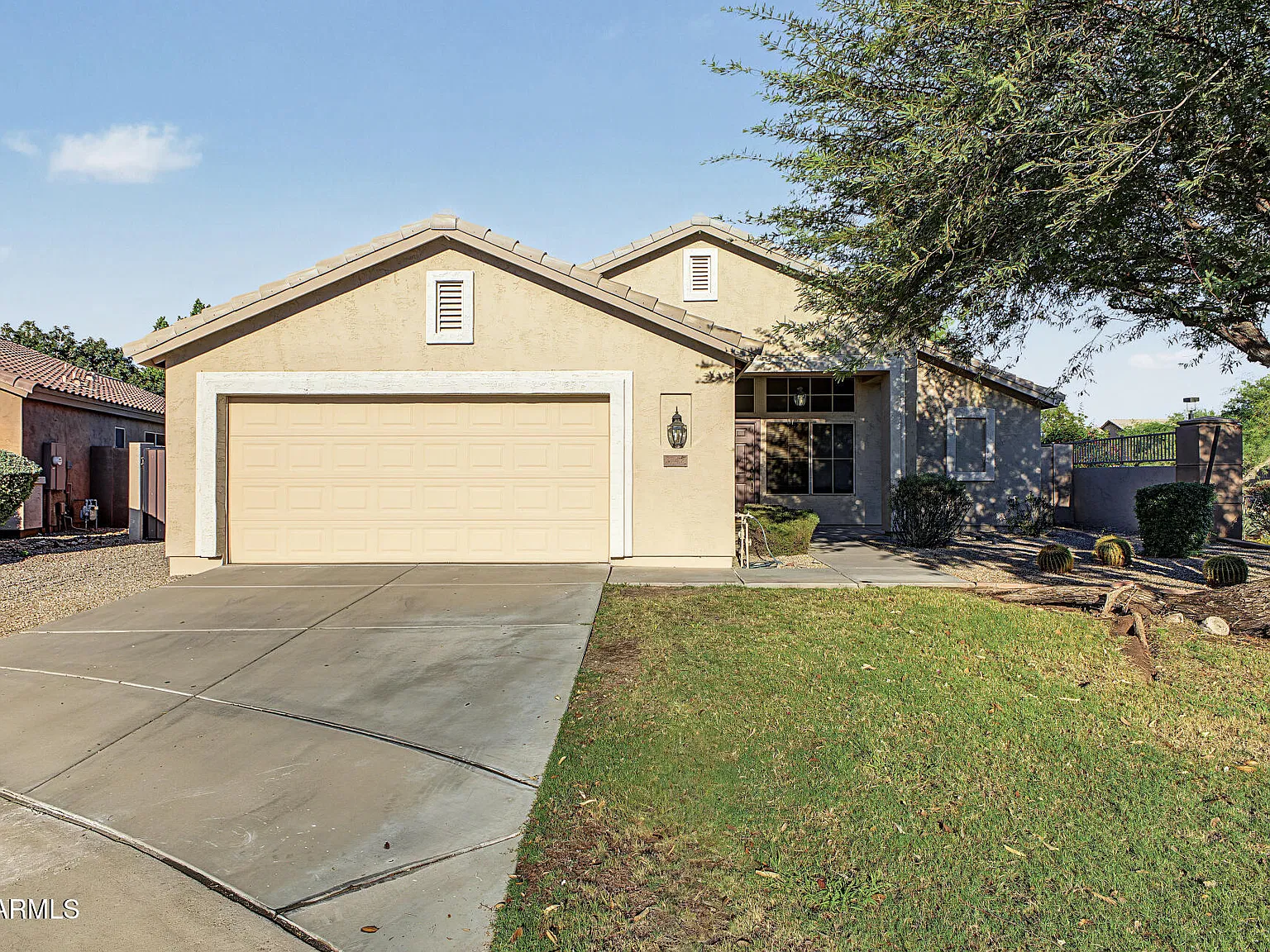 3 bed, 2.0 bath, 1620 sqft, $2,350 — Photo 2