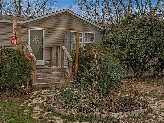 3rd image of 19965 Highway E