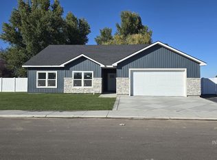 1216 Bronze Dr, Rupert, ID 83350