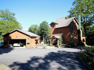 124 Village Ln, Brownsville, VT 05037