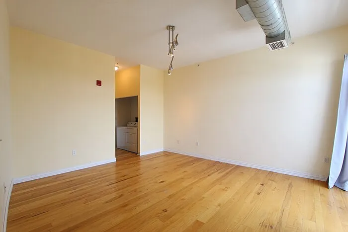 277 N Broadway #416 — Photo 8