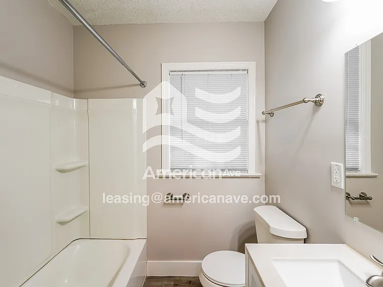 1086417_014_bathroom_14204182.jpg