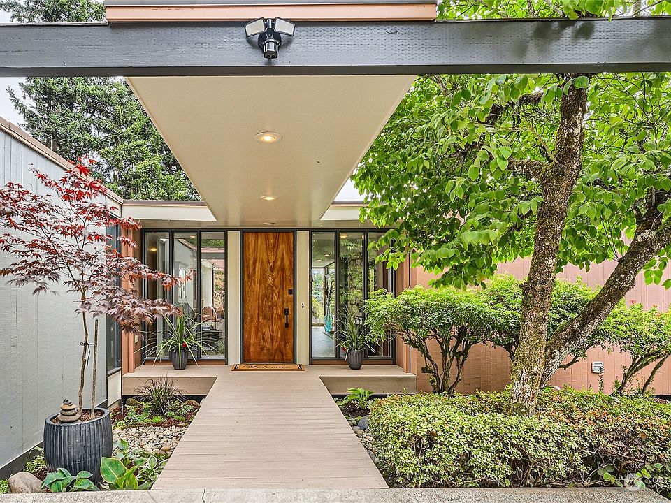 1st image of 11916 136th Avenue E