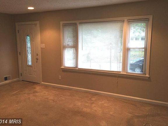 5th image of 3723 Thornwood Rd