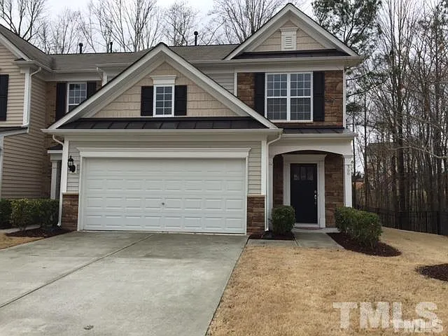 300 Dyersville Dr