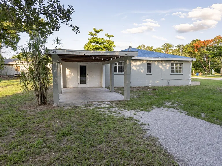4441 Virginia St — Photo 17