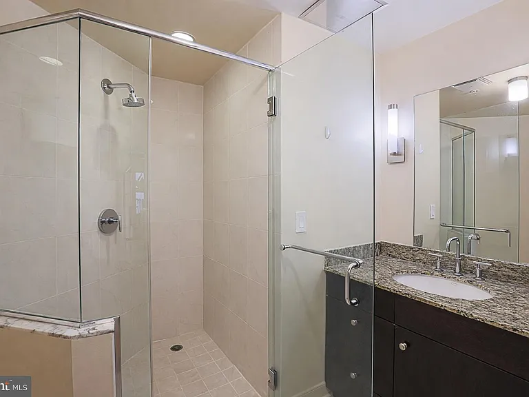 675 President St #2607 — Photo 10
