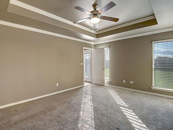 5th image of 7637 Cattlemen Dr