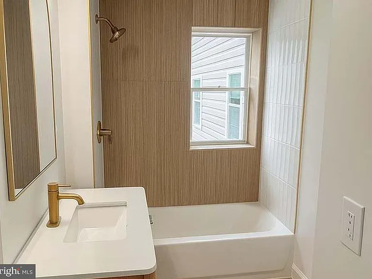 1416 Kearny St NE — Photo 13