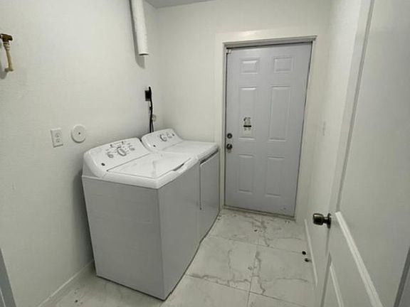 5th image of 3175 N West 44th St
