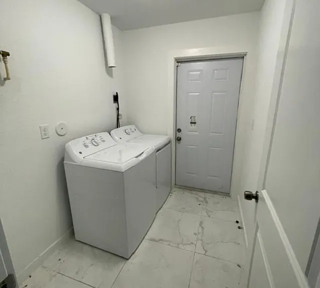 3175 N West 44th St — Photo 5