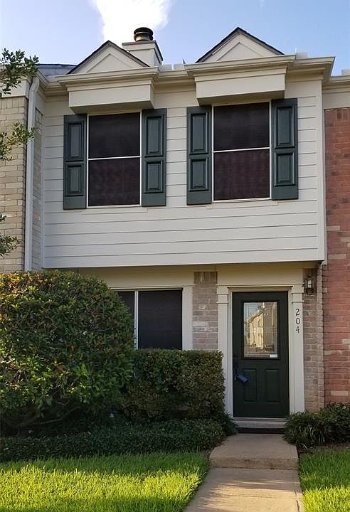 1st image of 2808 Grants Lake Blvd