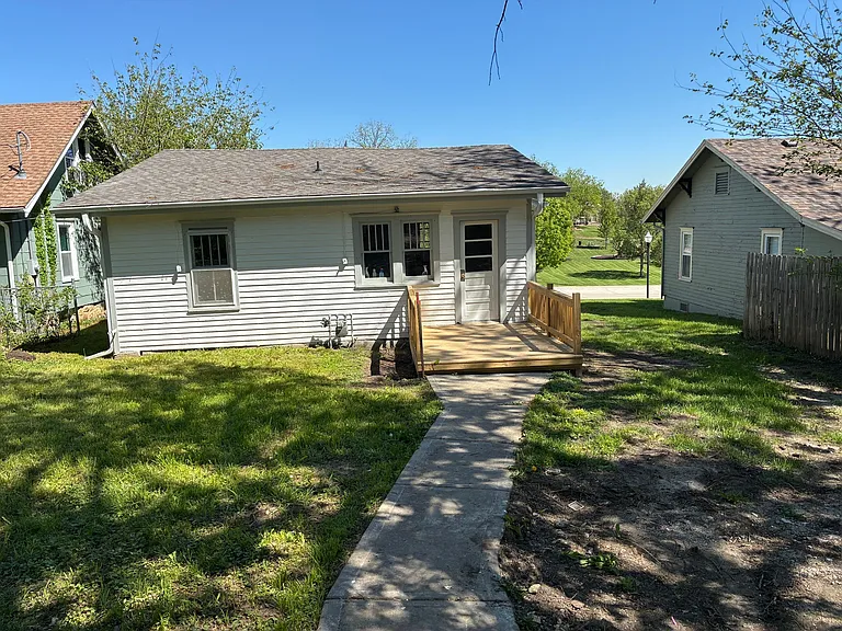 1021 Main St — Photo 9