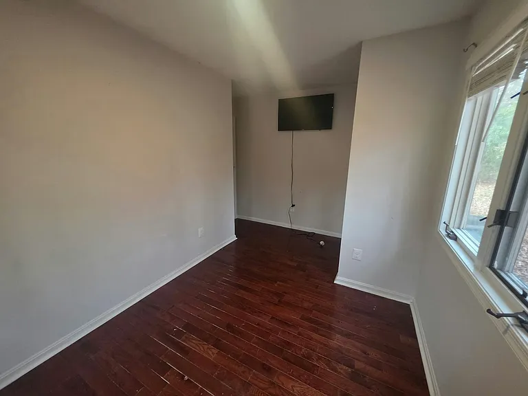 Second Room: Can be added on for an additional $200