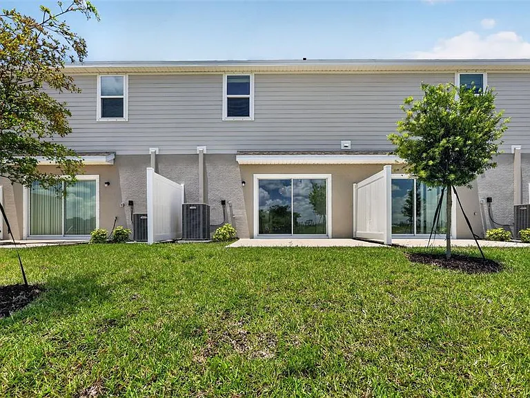 10761 Eclipse St — Photo 35