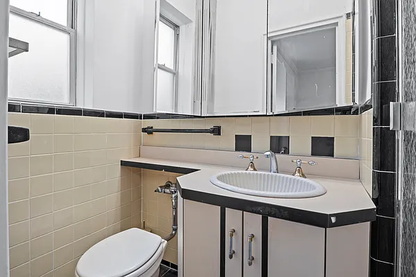 Sold by Compass | media 6