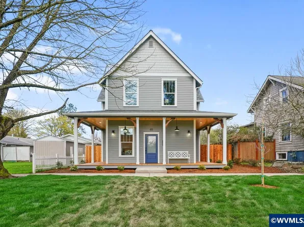 46 Walnut St, Independence, OR 97351