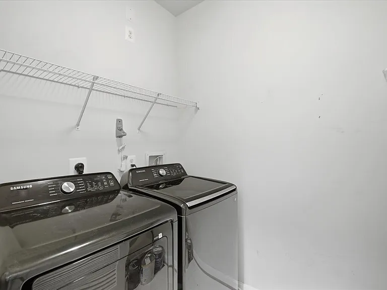 21228 McFadden Sq #314 — Photo 24