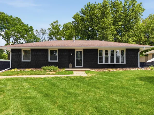 205 Wildwood Rd, Council Bluffs, IA 51503