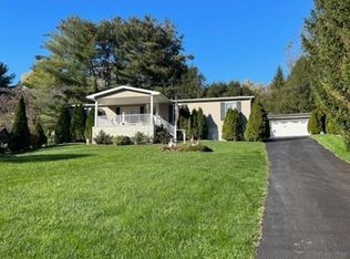 1368 Limestone Rd, Clarksburg, WV 26301