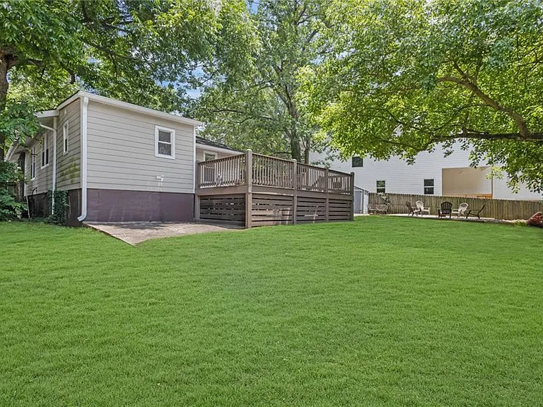 265 Haas Ave SE — Photo 31