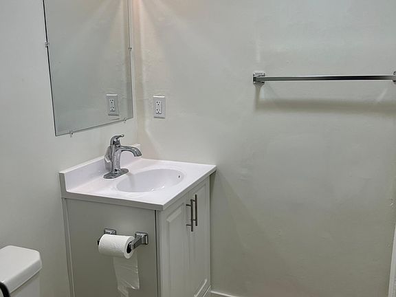 5th image of 3268 N Drew St #3268