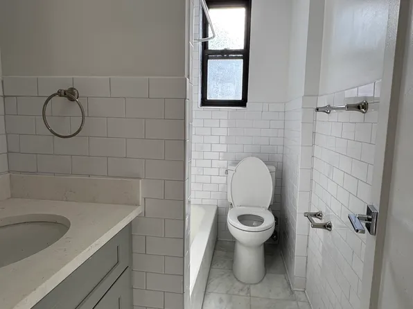 762 Brady Avenue image 3 of 13