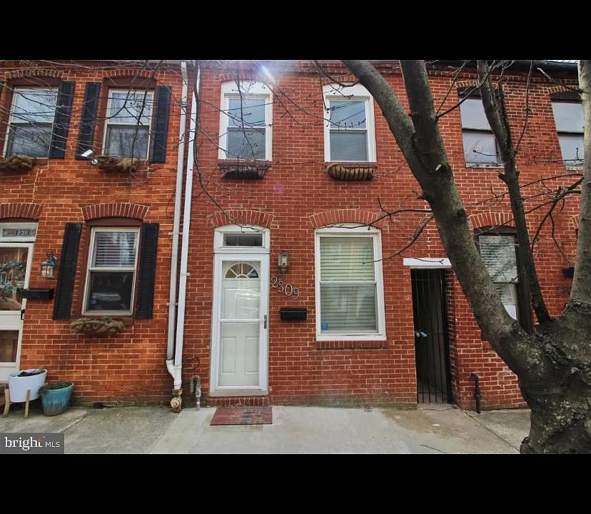 2309 Fleet St