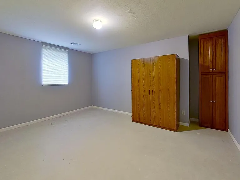 8109 Johnstown Ct — Photo 9