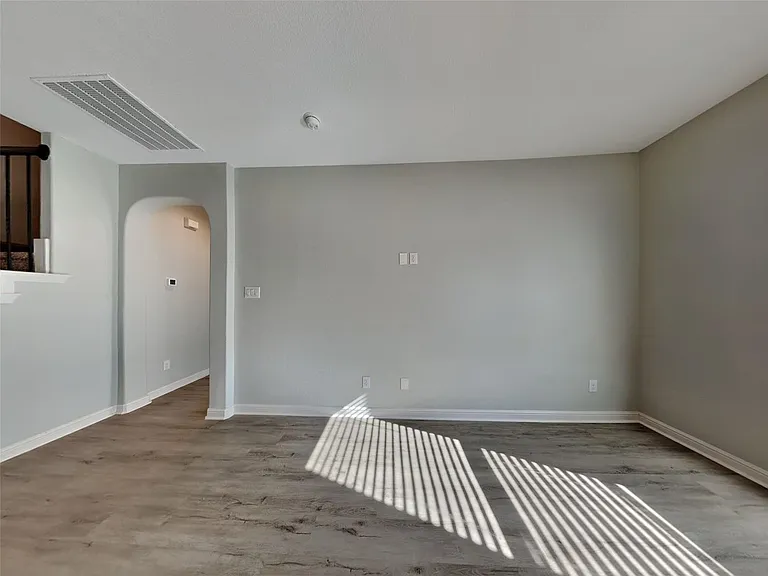 9329 Belle River Trl — Photo 3