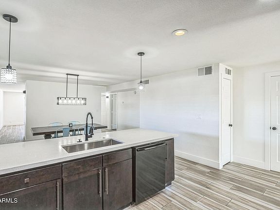 3rd image of 2217 E SHERIDAN Street