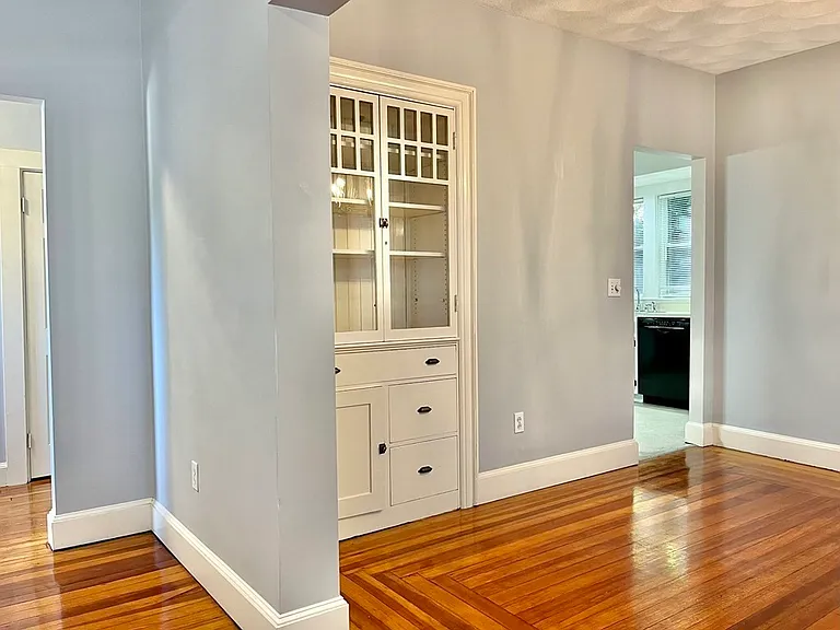 118-120 Paul Revere Rd #120 — Photo 4