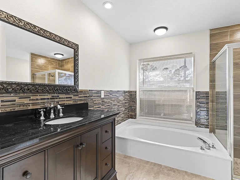 2141 SW Bayshore Blvd — Photo 28