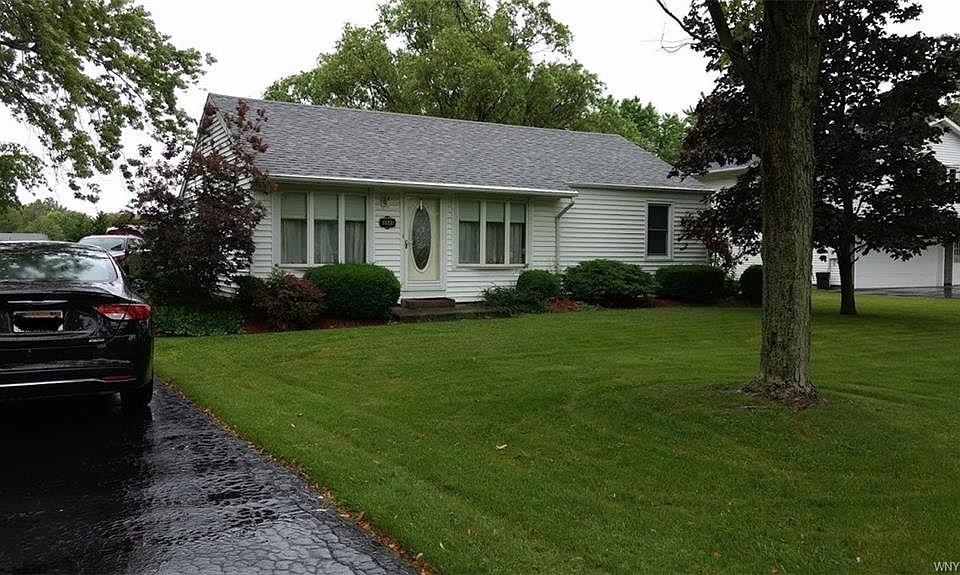 1st image of 8040 Colonial Dr