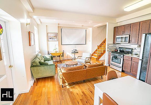 3rd image of 257 15th St Ph 3