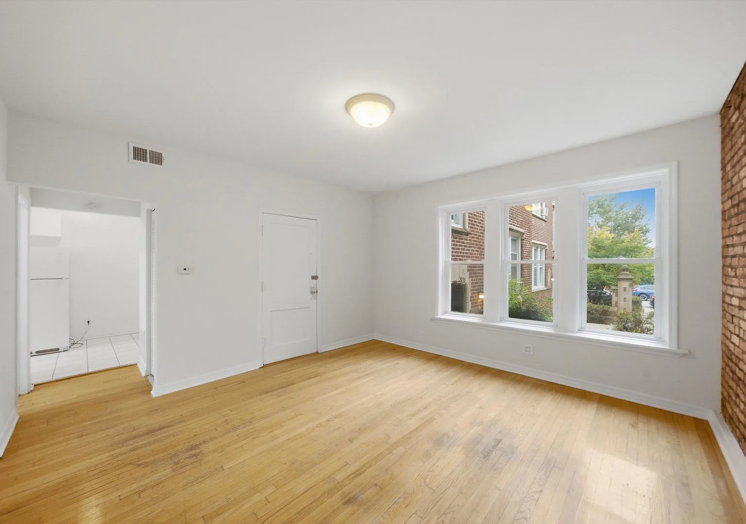 3000 N. Whipple LLC — Photo 2