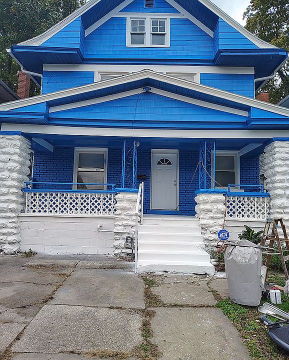 1st image of 3249 Victor St