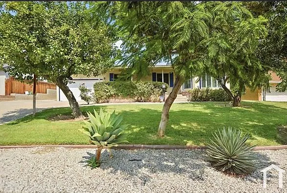 3645 Camellia Dr — Photo 10