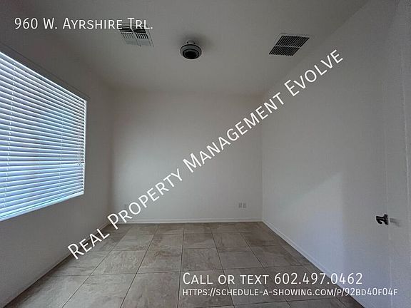 4th image of 960 W Ayrshire Trl
