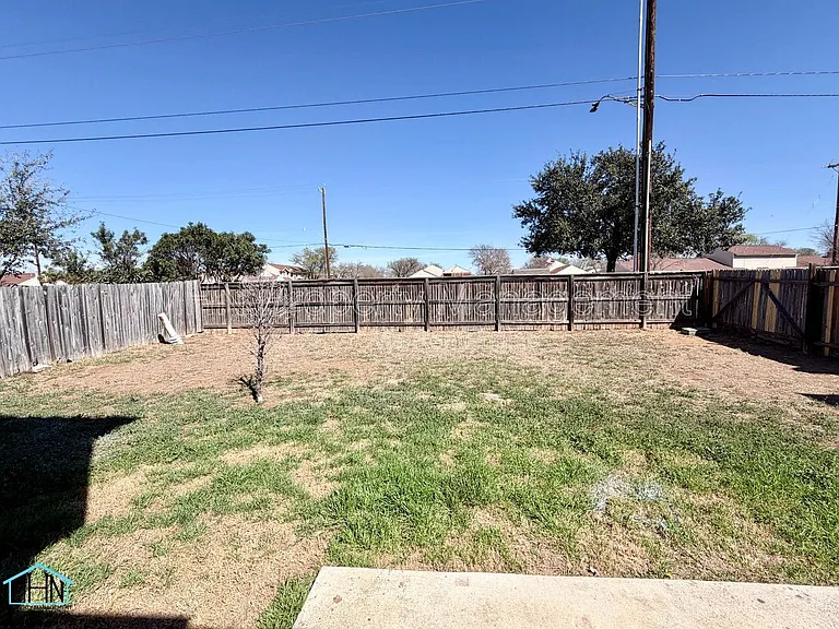 5630 Sendero Spg — Photo 33