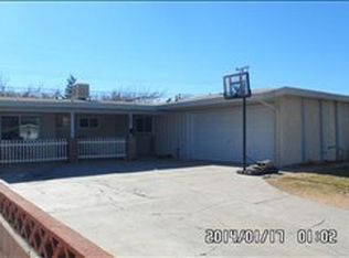 1032 W Avenue J13, Lancaster, CA 93534