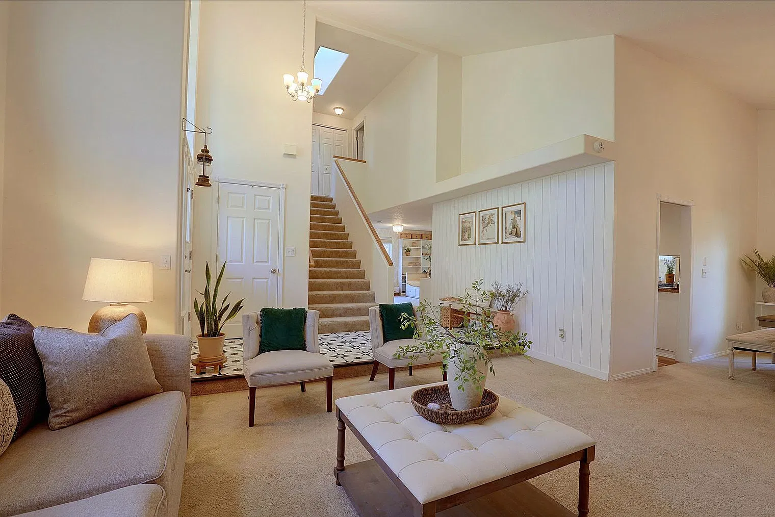 3 bed, 2.0 bath, 1937 sqft, $3,612 — Photo 4