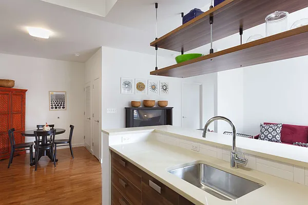 Rented by Lisa Management | media 16