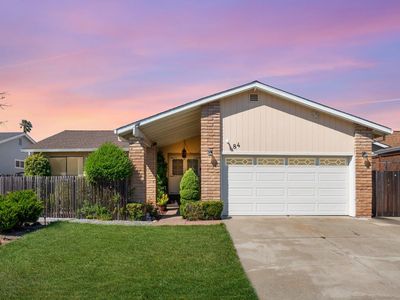 84 Eastside Circle, Petaluma, CA, 94954