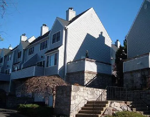 4 Wilton Crest Crescent #4 photo 1