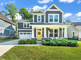 103 Thomas Point Dr, Fortville, IN 46040