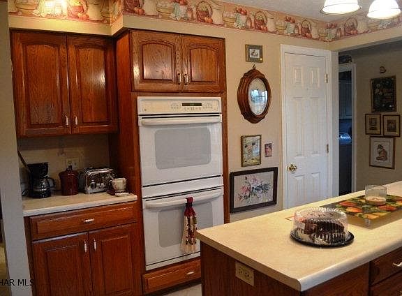 4th image of 4025 Lincoln Dr