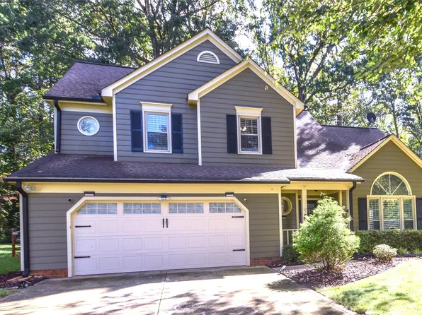 135 S Haven Dr, Mooresville, NC 28117