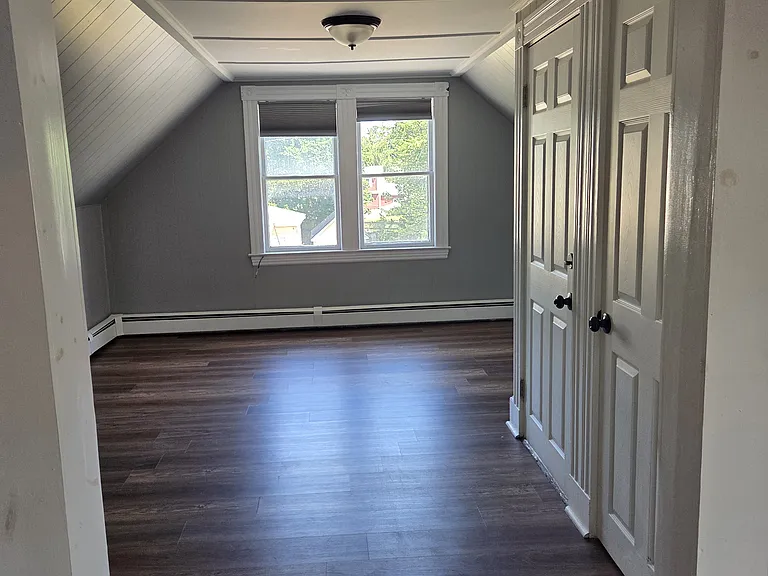 17 Clinton Ave #3 — Photo 13
